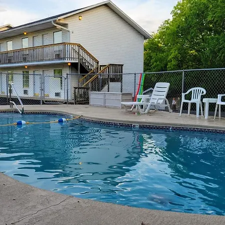 Autumn Creek Branson Motel